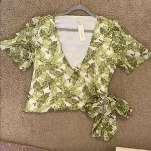 Palm leaf front tie top